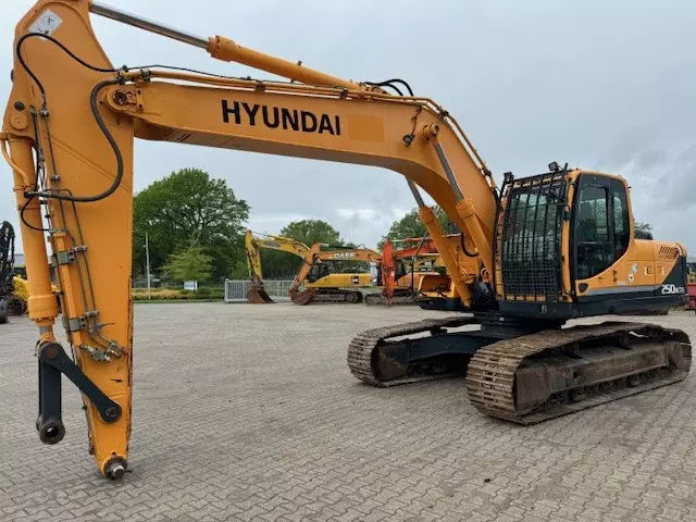 Hyundai R250NLC-9 - Image 2