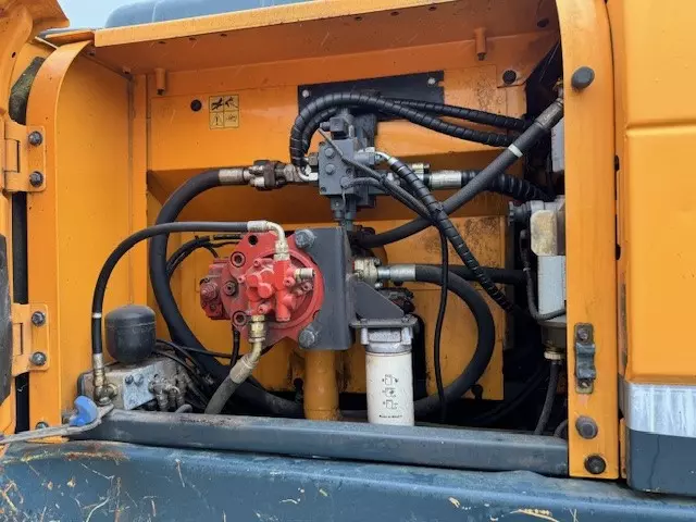 Hyundai R250NLC-9 - Image 12