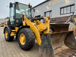 CAT 907M