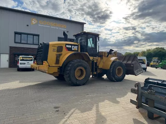 CAT 966 M - Image 2