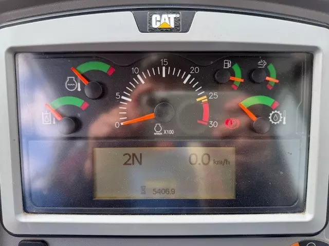 CAT 966 M - Image 12