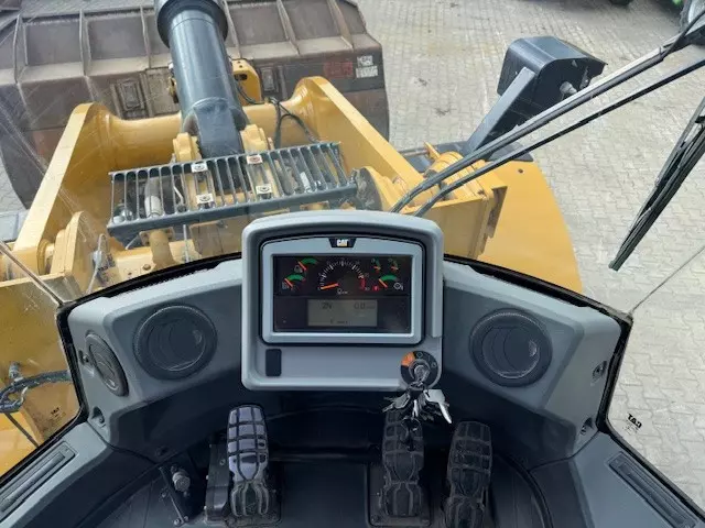 CAT 966 M - Image 15