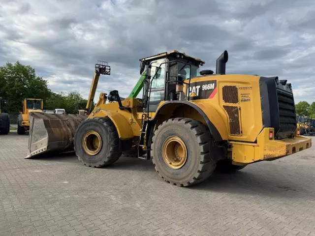 CAT 966 M - Image 5