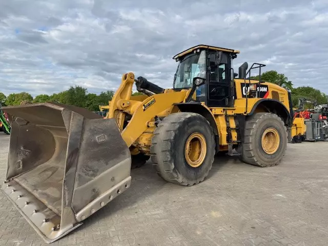 CAT 966 M - Image 7