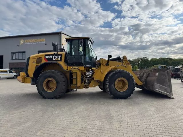 CAT 966 M - Image 10