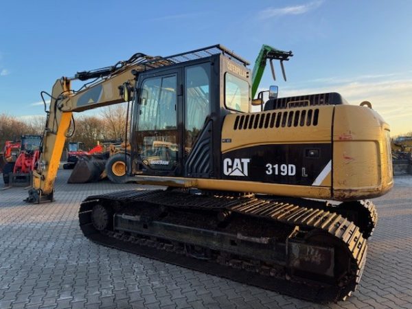CAT 319 DL