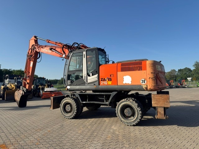 Hitachi ZX210W-3