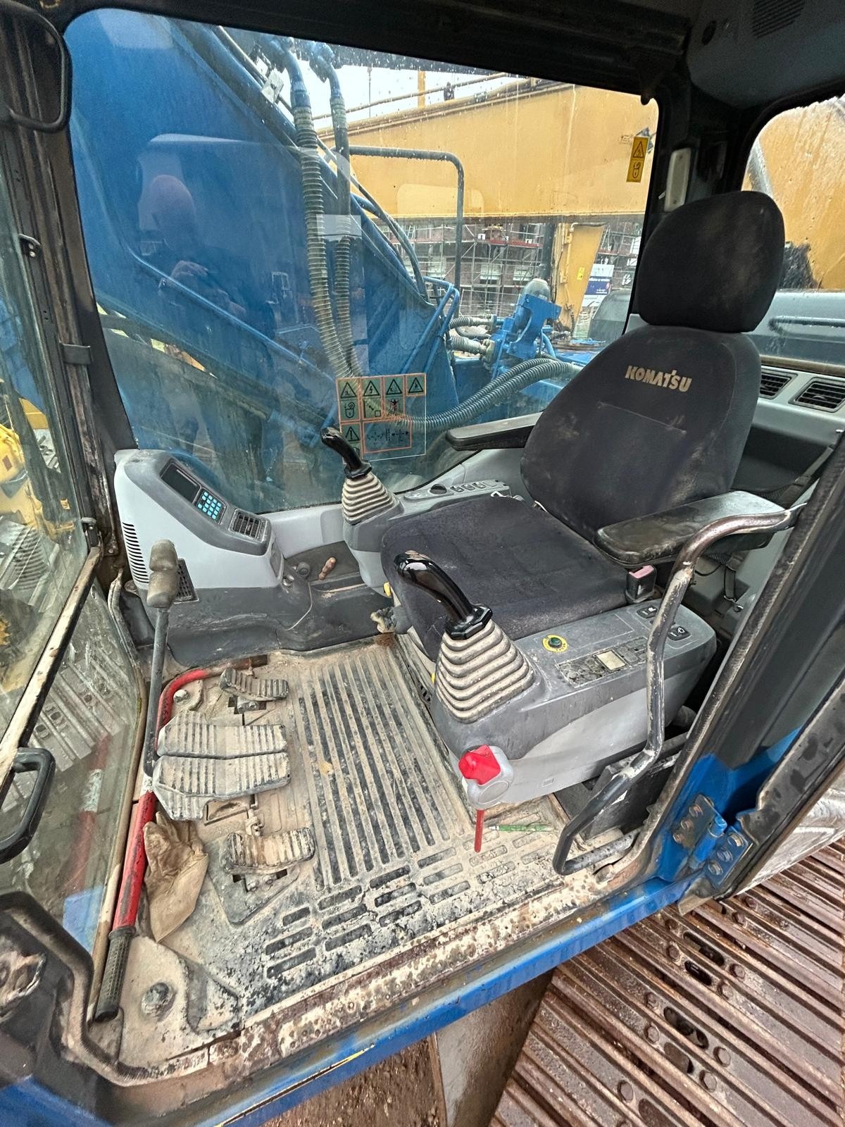 Komatsu PC210 LC-7 – Bild 11