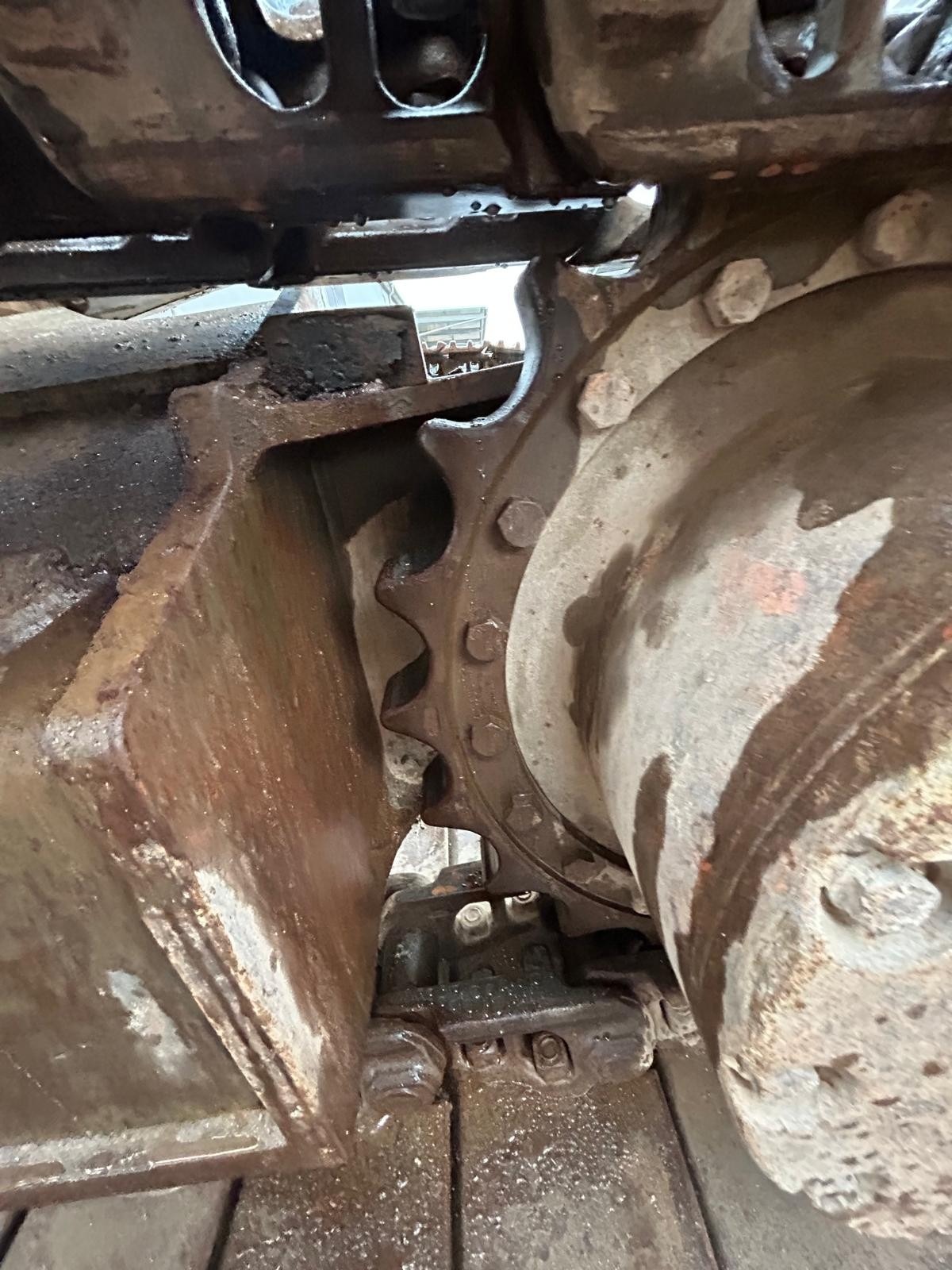 Komatsu PC210 LC-7 – Bild 9