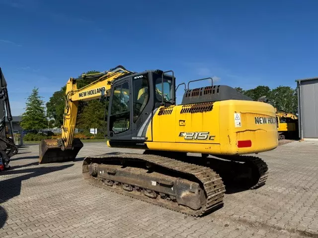 New Holland E215C – Bild 2