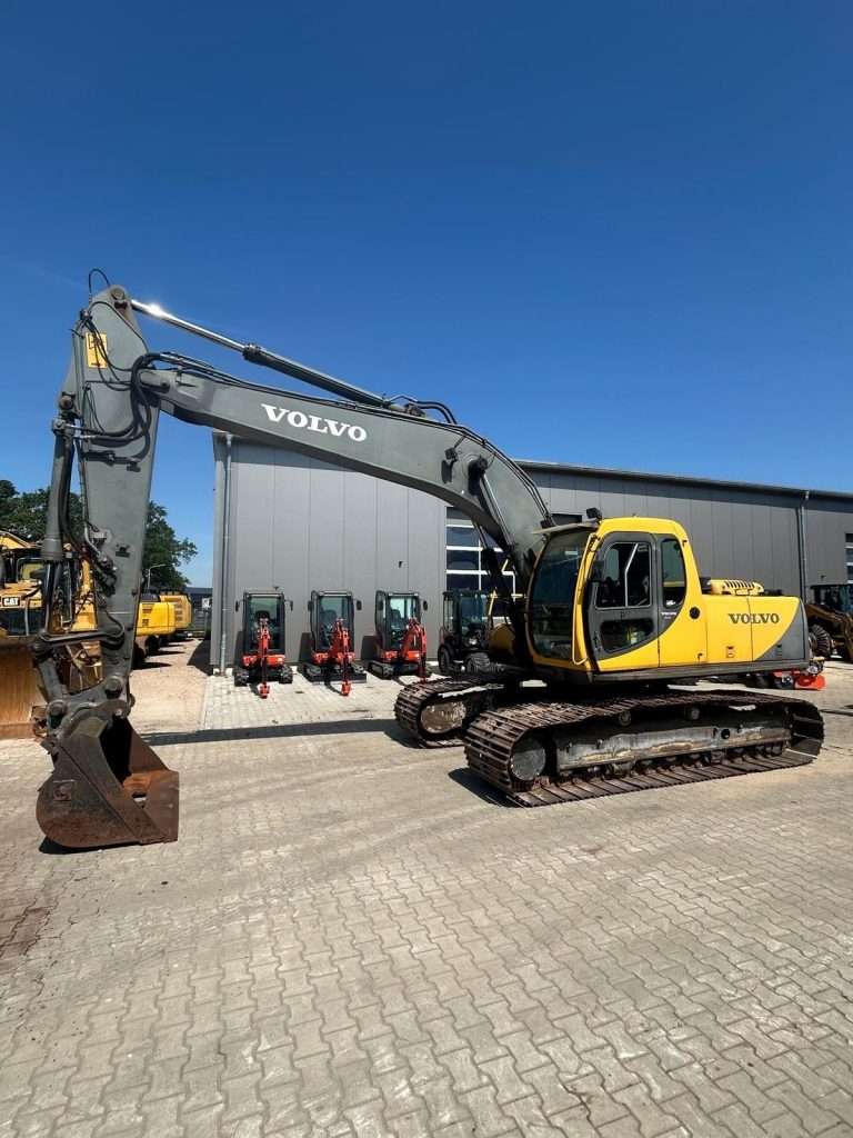 Volvo EC210