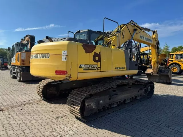 New Holland E215C – Bild 9