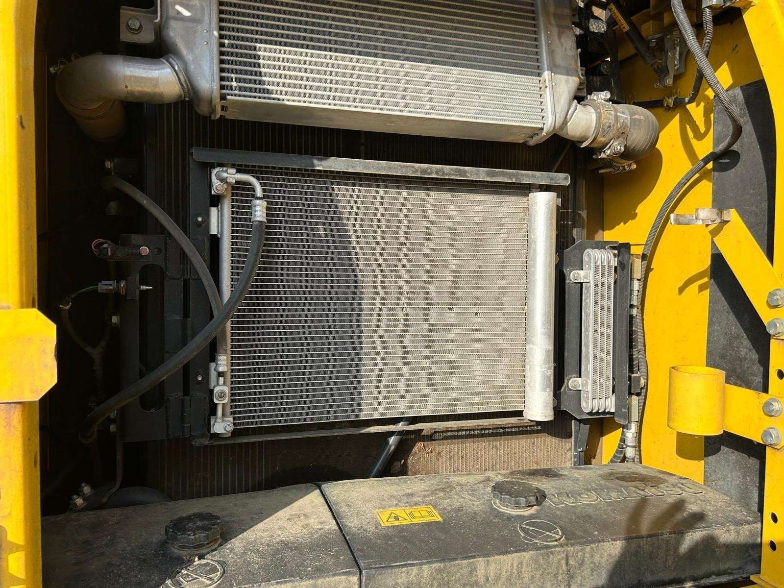 Komatsu PC210LC-11-49082002