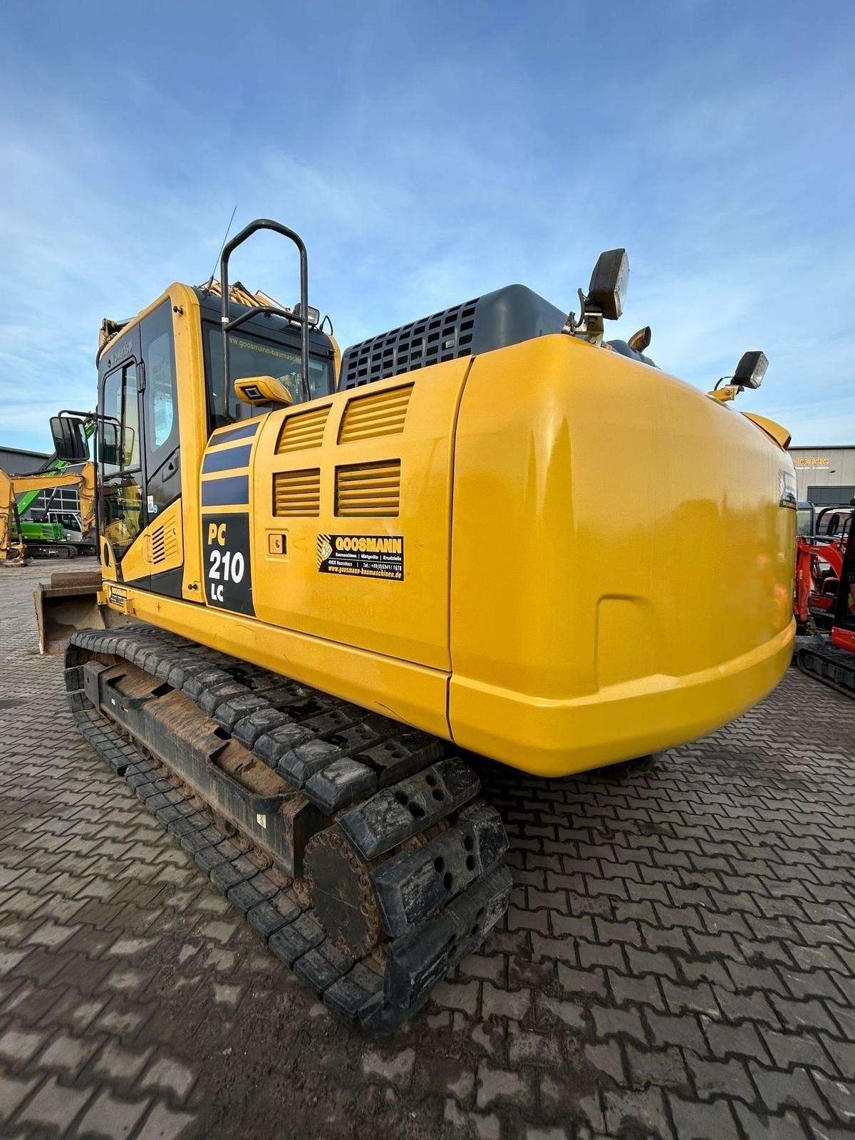 Komatsu PC210LC-11-49081994