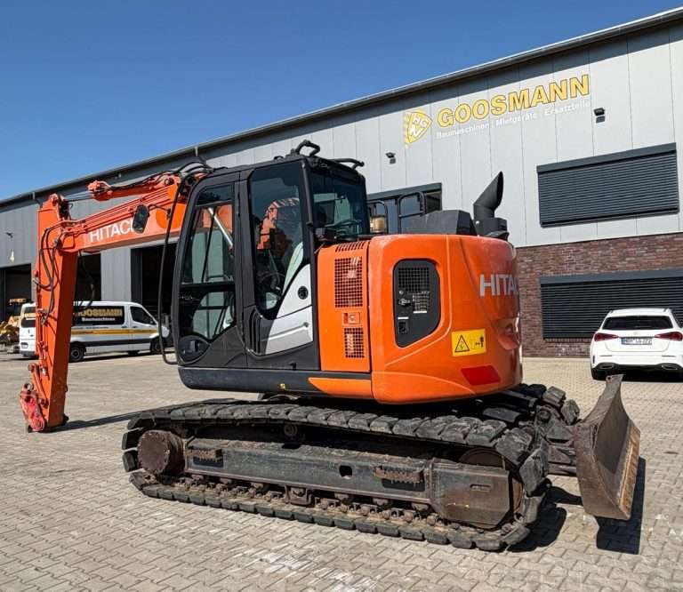 Hitachi ZX135US-6