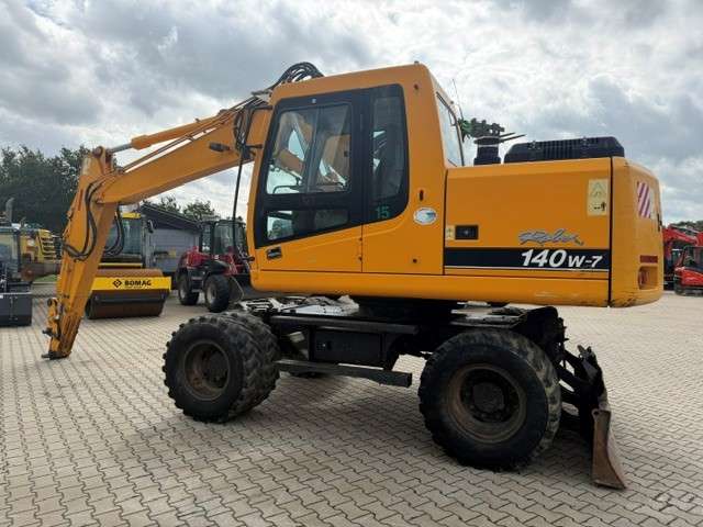 Hyundai Robex 140 W-7