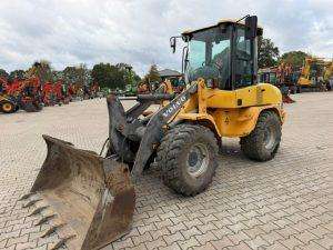 Volvo L 30 B